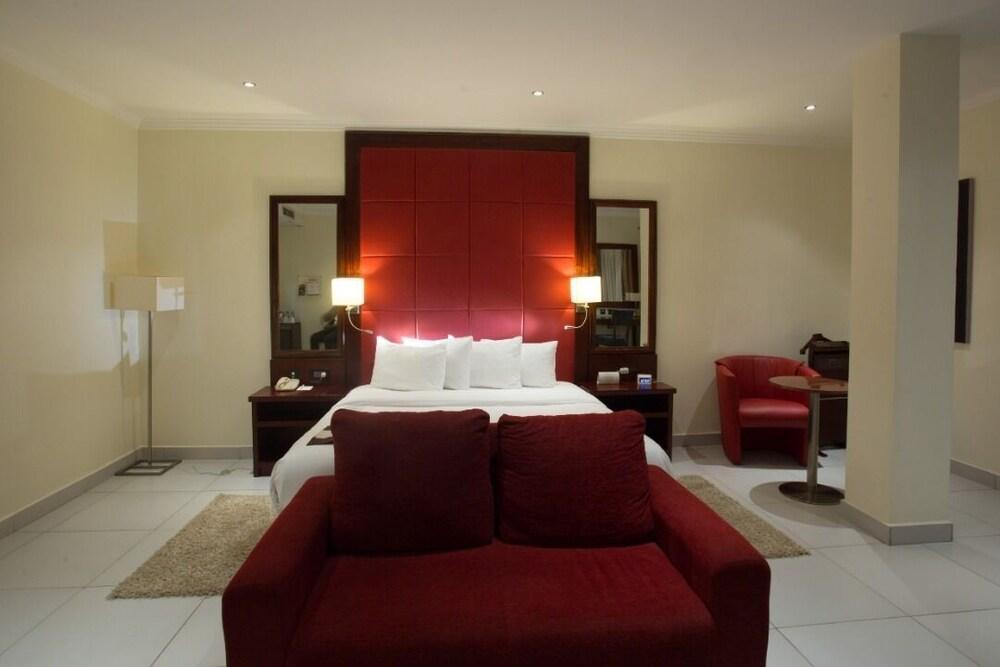 Best Western Plus Serene Atlantic Hotel Sekondi-Takoradi Экстерьер фото